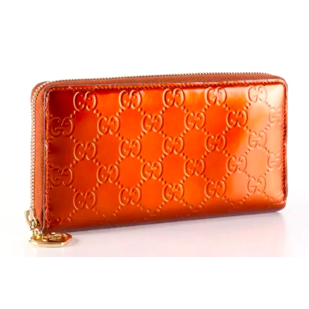 Gucci Metallic Patent Guccissima
Leather Heart Logo Wallet New in
Box, dust bag